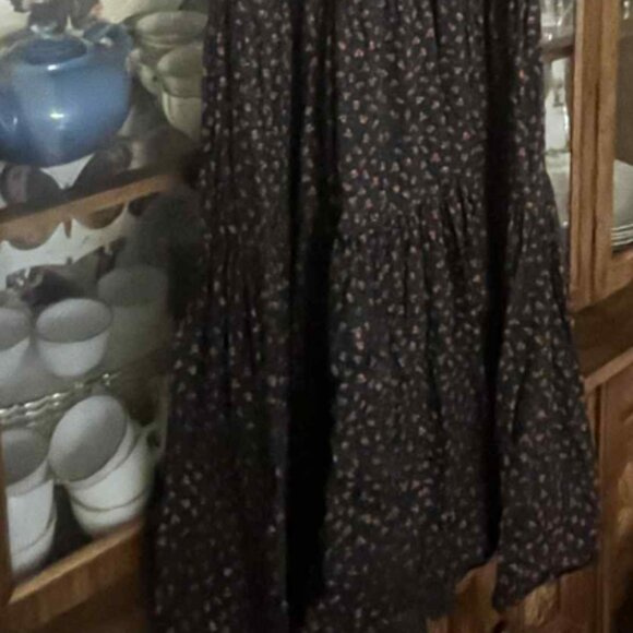 Christy Dawn Robin Dress in Noir Pollinator Garden - Picture 4 of 6